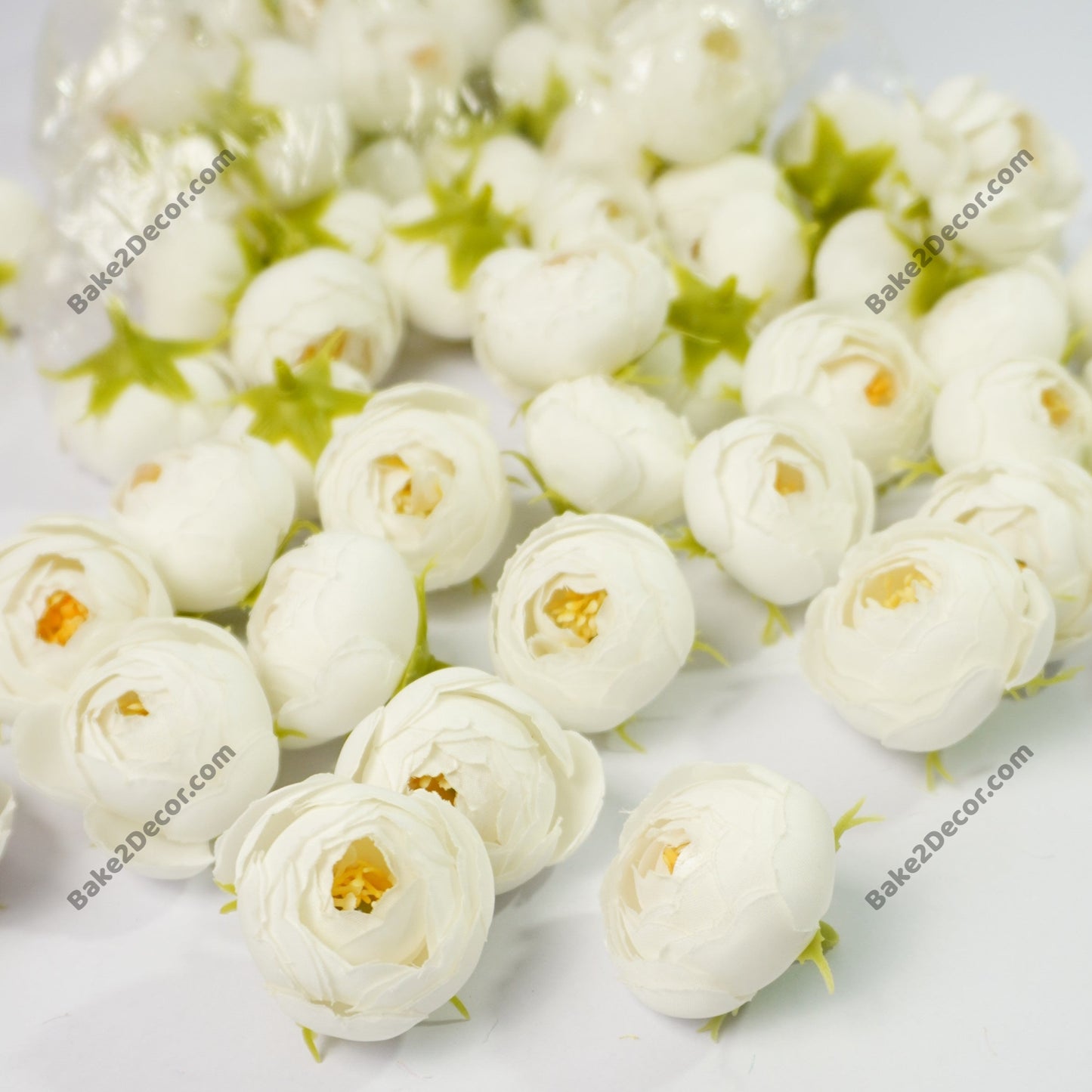 Peony small (Single Pcs) White - F04